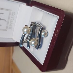 Modernist Silvertone Faux Pearl Chunky Ring Size 7